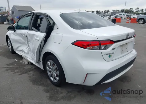 2020 Toyota Corolla Le z USA, uszkodzony, nr VIN 5YFEPRAE6LP001339